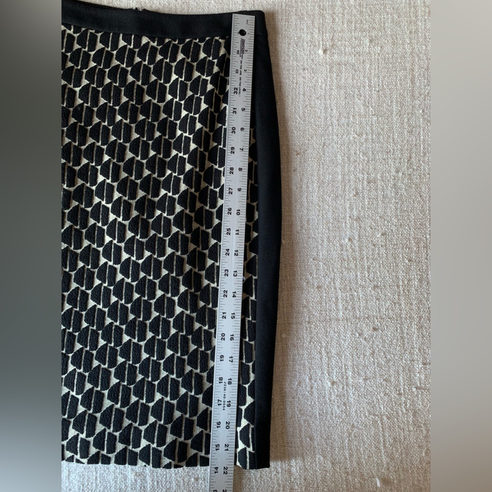 DianeVon Furstenberg pencil skirt size 2 - Picture 7 of 10